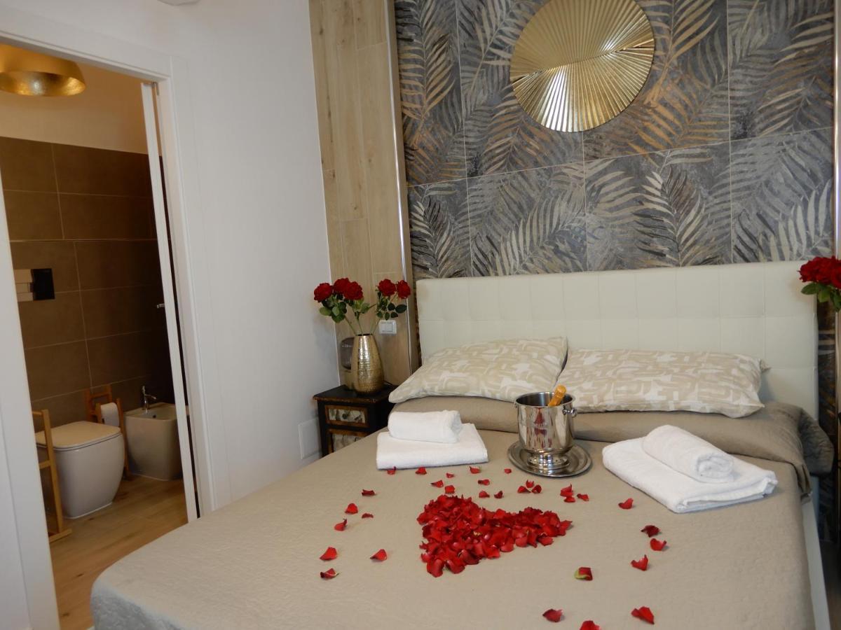 Caserta Royale Suite Exterior foto