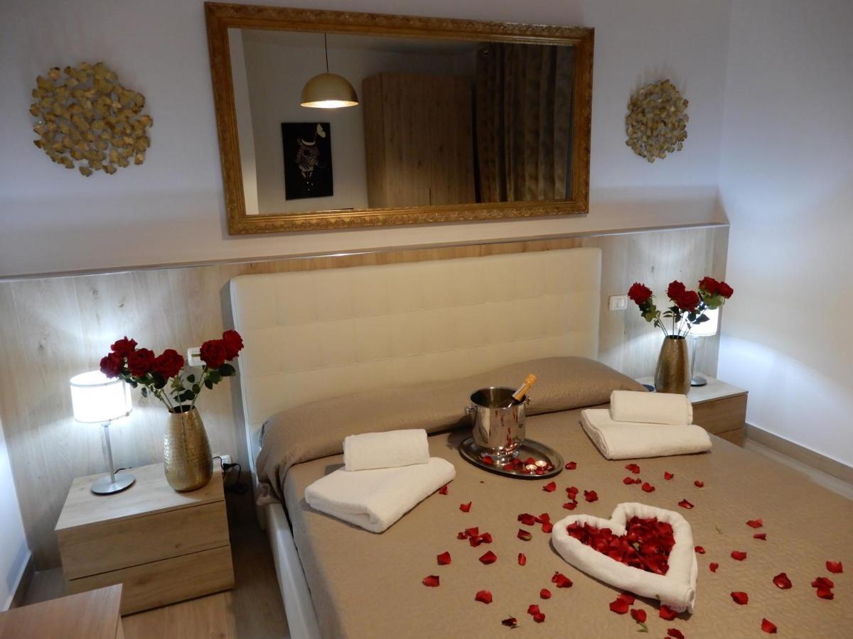 Caserta Royale Suite Exterior foto